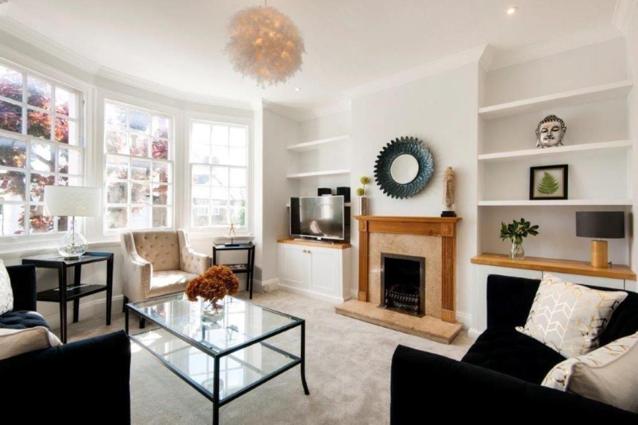 Modern Family Home In London Close To Amenities And Train Eksteriør billede